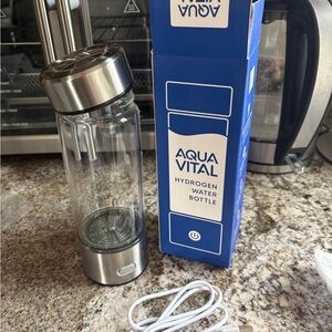 Hydrogen Water Bottle - Clear Glass with Silver Accents